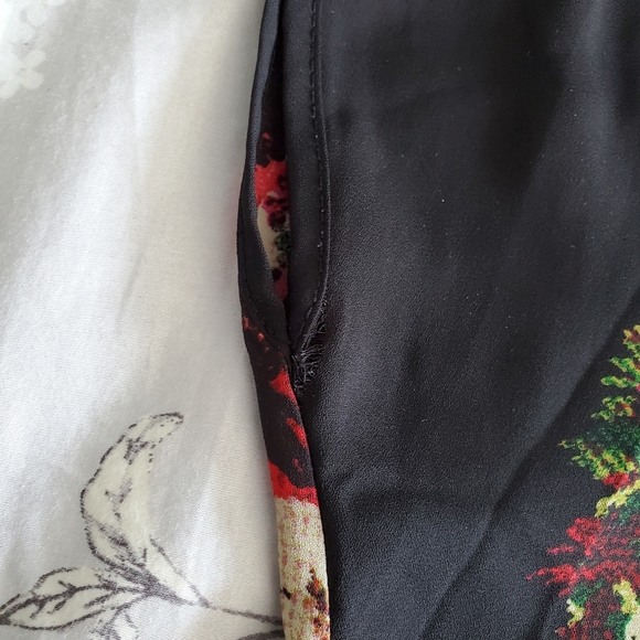 Forever 21 Floral Soft Blouse - Picture 5 of 6